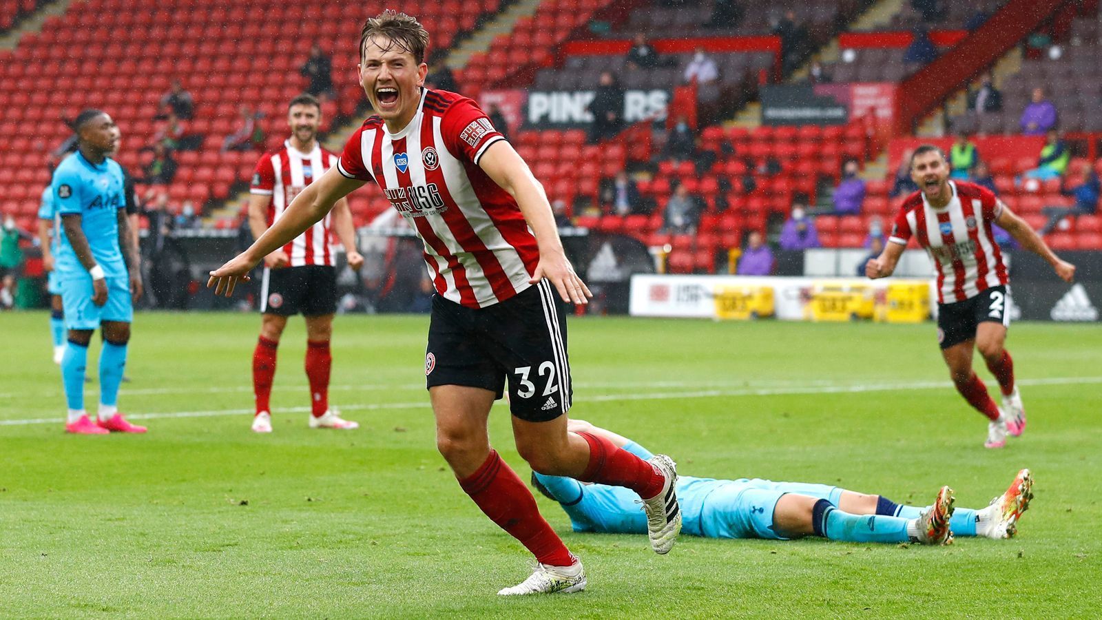 
                <strong>Sheffield United (neuer Rekordtransfer im Sommer 2019)</strong><br>
                Rekordtransfer: Sander BergeAblösesumme: 24 Millionen EuroVerpflichtet vom: KRC Genk (Januar 2020)
              