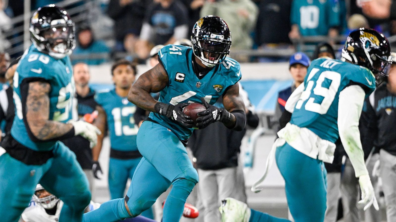 
                <strong>Jacksonville Jaguars - Florida </strong><br>
                &#x2022; Keine Einkommensteuer<br>
              