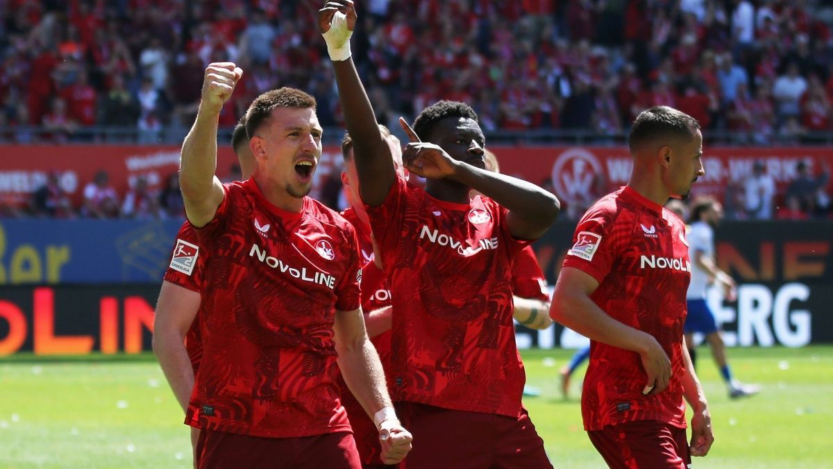 FCK bejubelt das 18. Saisontor von Ragner Ache