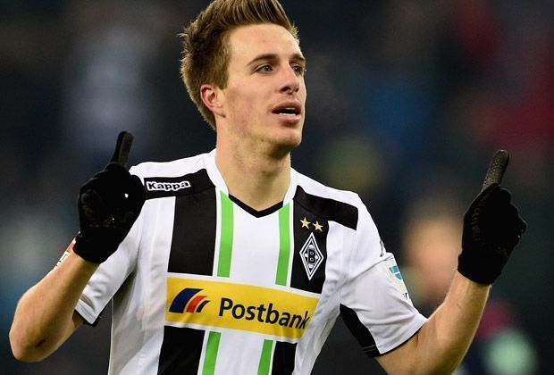 
                <strong>TOP: Patrick Herrmann</strong><br>
                In der Winterpause wurde in Gladbach häufig über den Rückrunden-Fluch der Mannschaft gesprochen. Zwei Spiele später ist alles vergessen - dank Patrick Herrmann. Nach dem Siegtor in Stuttgart ist der 23-Jährige auch gegen Freiburg der Matchwinner.
              
