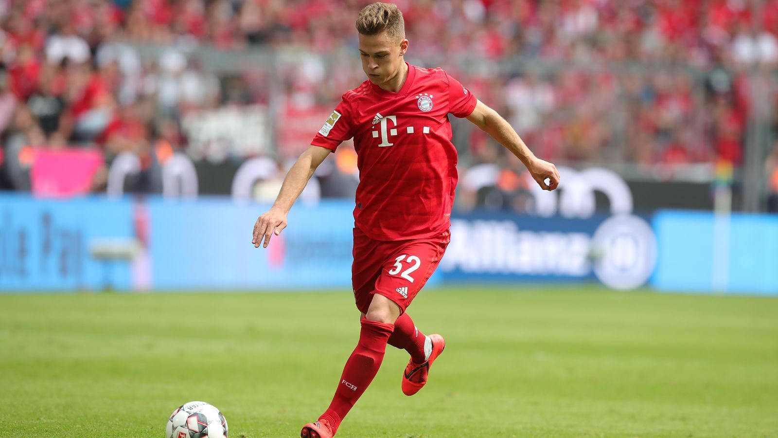 
                <strong>Platz 2 - Joshua Kimmich (FC Bayern München)</strong><br>
                Torvorlagen: 16Saison-Einsätze: 34
              