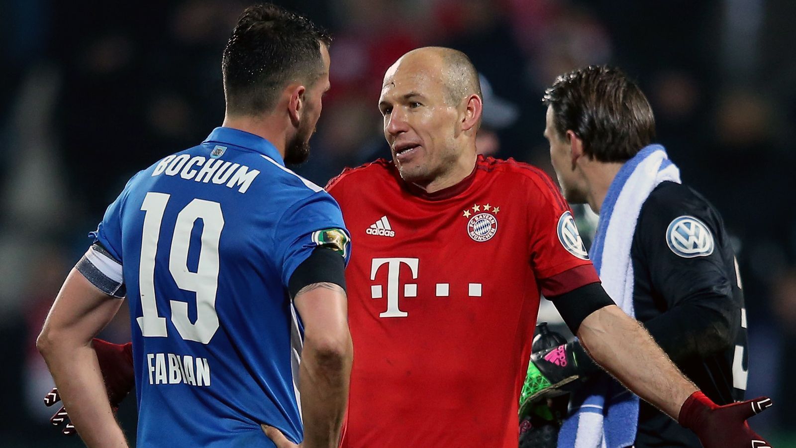 
                <strong>Bochum vs. Bayern: Duell mit Final-Garantie</strong><br>
                Bislang trafen der aktuelle Zweitligist VfL Bochum und der FC Bayern München im DFB-Pokal (Di., ab 19:30 Uhr im Liveticker) fünf Mal aufeinander. Jedes Mal erreichte der Sieger dieses Duells anschließend auch das DFB-Pokalfinale - viermal die Münchner, einmal Bochum. Drei Mal konnte der Gewinner des Duells Bochum vs. Bayern am Ende auch über den Sieg im DFB-Pokal jubeln.
              