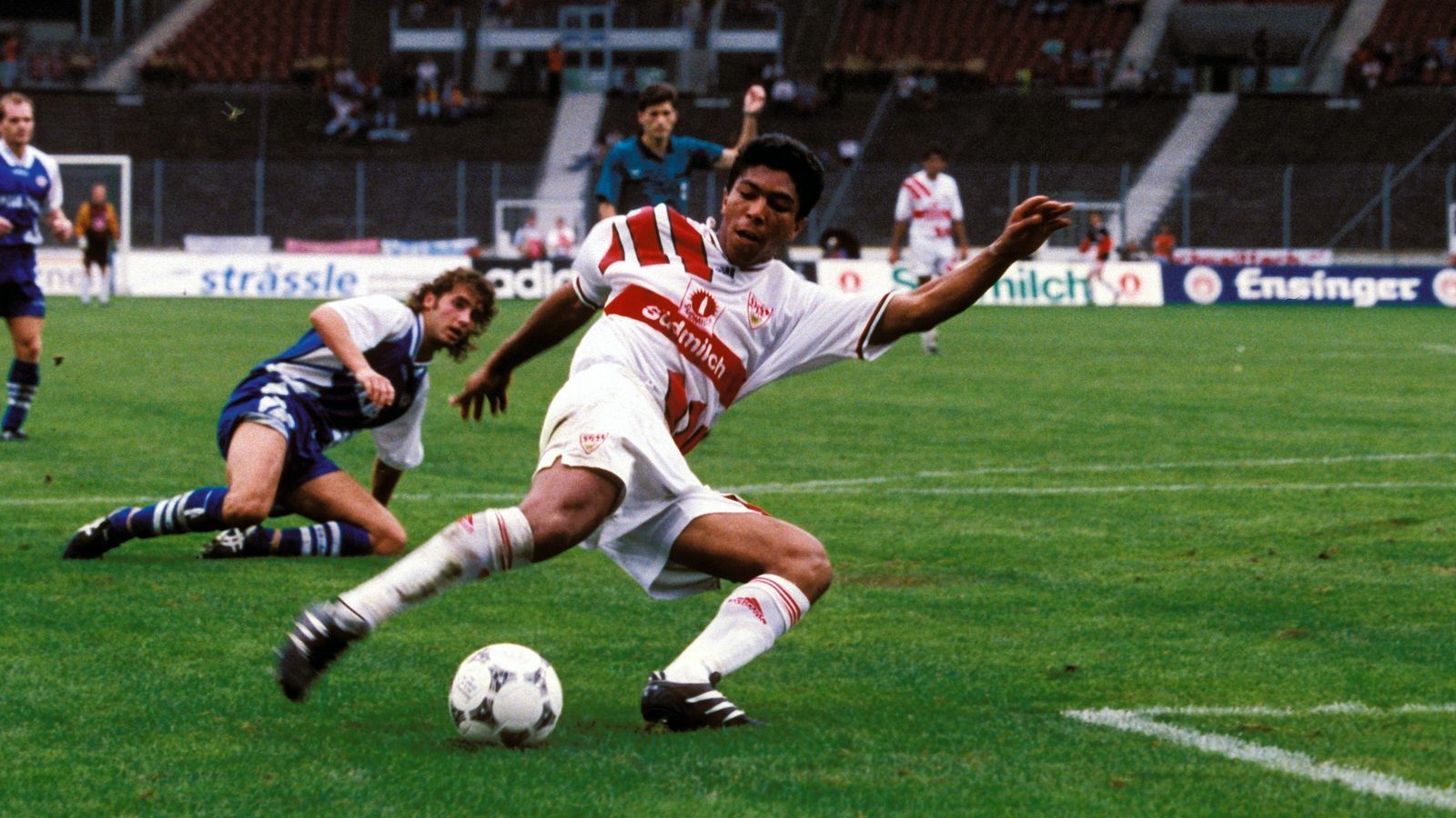 
                <strong>Giovane Elber (VfB Stuttgart)</strong><br>
                Traf in zwei Spielen in Folge nach dem Saisonbeginn 1994/95
              