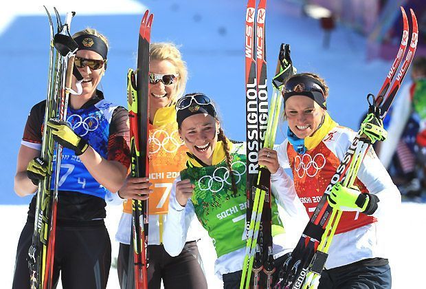 
                <strong>Langlauf-Staffel der Frauen: Bronze - Deutschland</strong><br>
                Großer Jubel bei den deutschen Skilangläuferinnen: Das Quartett mit Nicole Fessel, Stefanie Böhler, Claudia Nystad und Schlussläuferin Denise Herrmann sichert sich in der Staffel überraschend die Bronzemedaille.
              