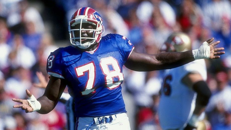 <strong>78: Bruce Smith</strong><br>Teams: Buffalo Bills, Washington Redskins<br>Position: Defensive End<br>Erfolge: Pro Football Hall of Famer, zweimaliger NFL Defensive Player of the Year, achtmaliger First Team All-Pro, elfmaliger Pro Bowler, All-Time Sack Leader<br>Honorable Mention: Anthony Munoz