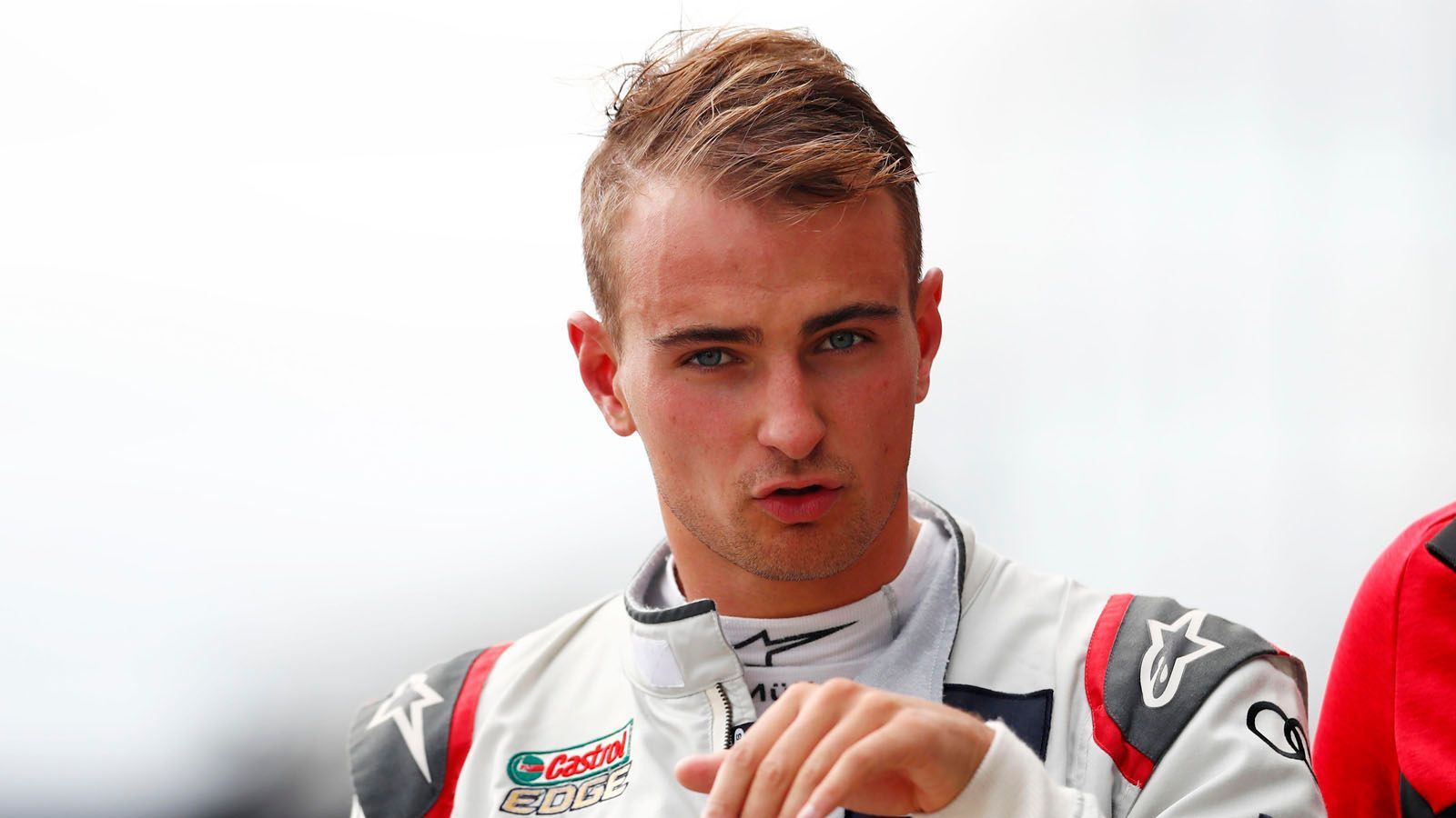 
                <strong>Nico Müller</strong><br>
                Team: DragonNation: SchweizIn der Formel E seit: Saison 2019/2020Bisherige Rennserien: Formel Renault, GP3-Serie, Blancpain Endurance Series, aktueller DTM-Pilot für Audi
              