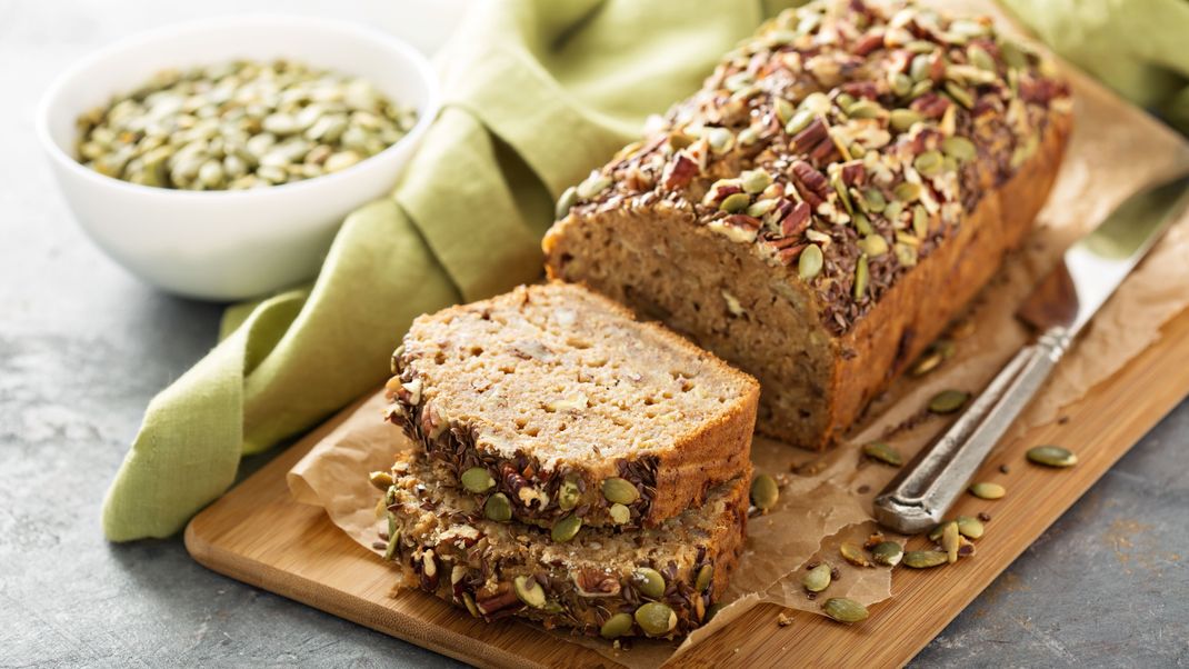 Wer sich glutenfrei ernährt, wird dieses Brot lieben.