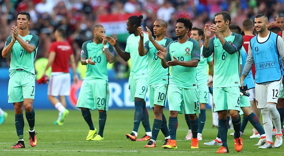 
                <strong>Portugal</strong><br>
                4. Platz - 76 Torschüsse: Portugal. Auf einen Torschuss mehr kommen die Portugiesen, die bislang eine schwache EM spielen. Ein Großteil dieser Versuche geht auf das Konto von Cristiano Ronaldo, der 22 Mal abzog. Von den fünf Turniertreffern der Portugiesen erzielte der Superstar von Real Madrid zwei.
              