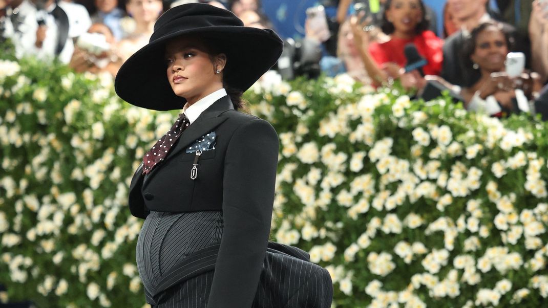 Musikstar Rihanna (Bild) hat auf der Met Gala 2025 für viel Aufregung gesorgt.