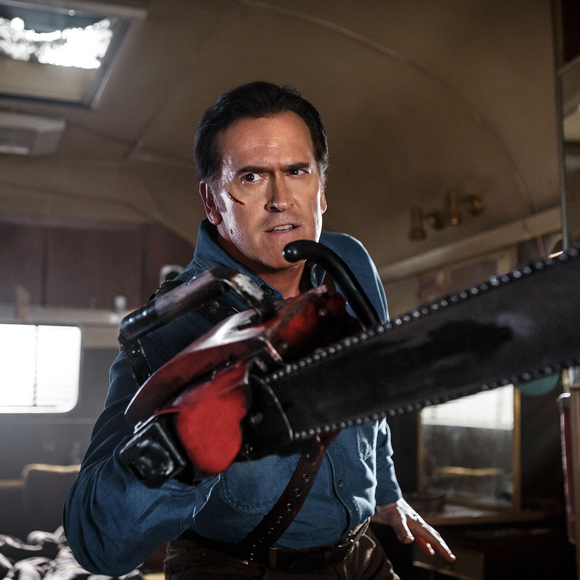 Bruce Campbell blieb seiner Rolle Ash in drei Filmen und einer Serie treu.
