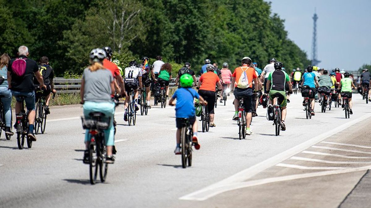 Radfahrer Autobahn