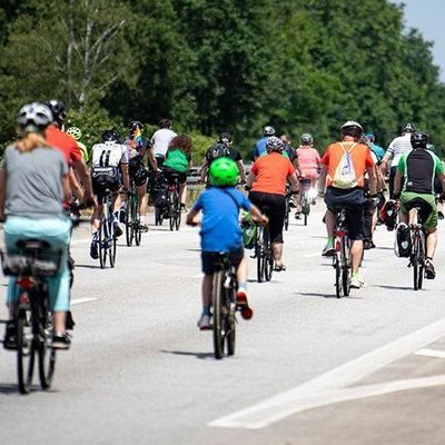 Radfahrer Autobahn