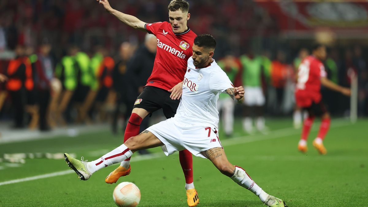 Bayer 04 Leverkusen v AS Roma: Semi-Final Second Leg - UEFA Europa League