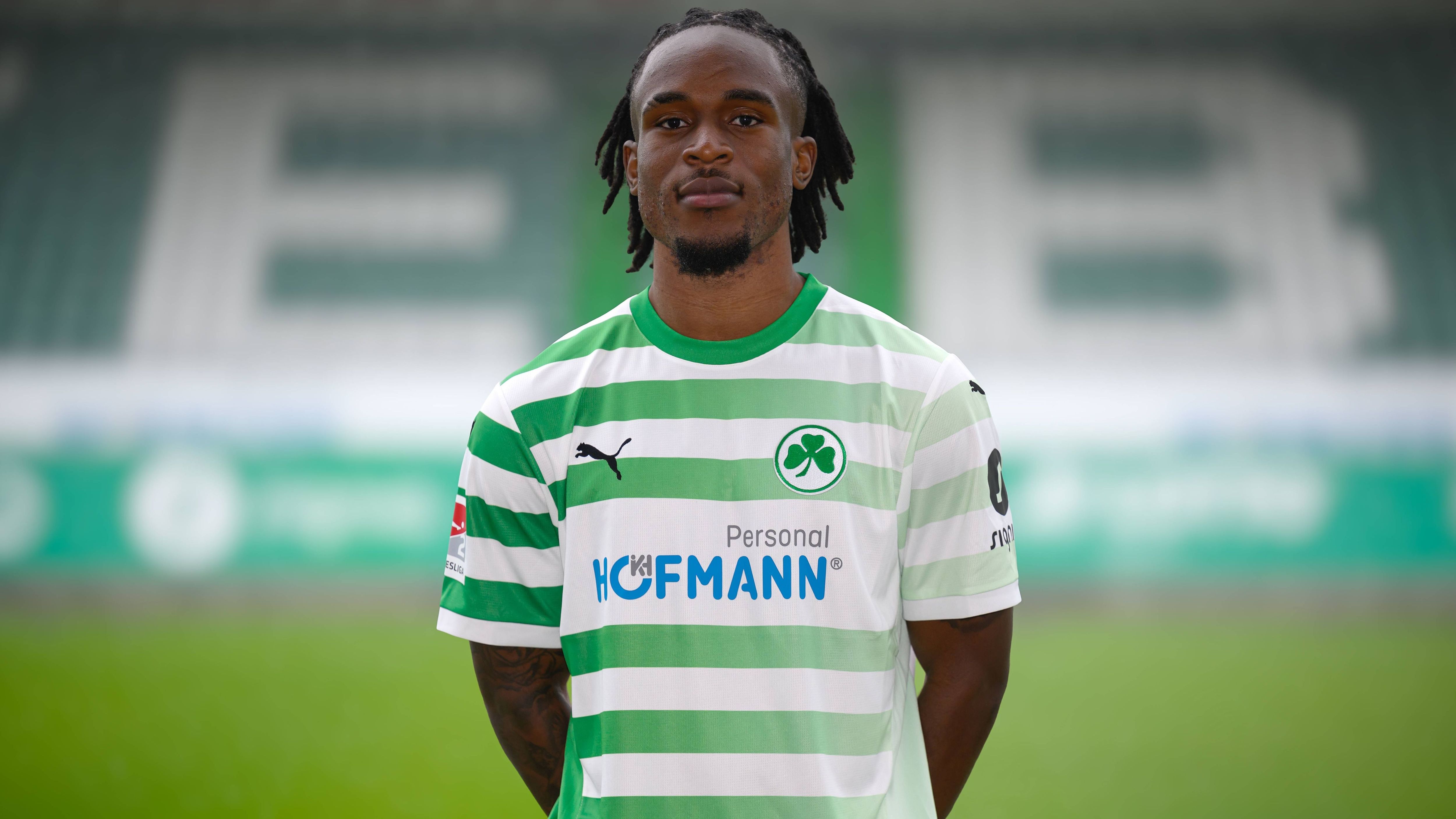 <strong>SpVgg Greuther Fürth</strong><br>Trikotsponsor: Personal HOFMANN<br>Jährliche Einnahmen: 1 Million Euro<br>Laufzeit: nicht bekannt - seit 2002 Sponsor<br>(Quelle: Deutsches Institut für Marketing)