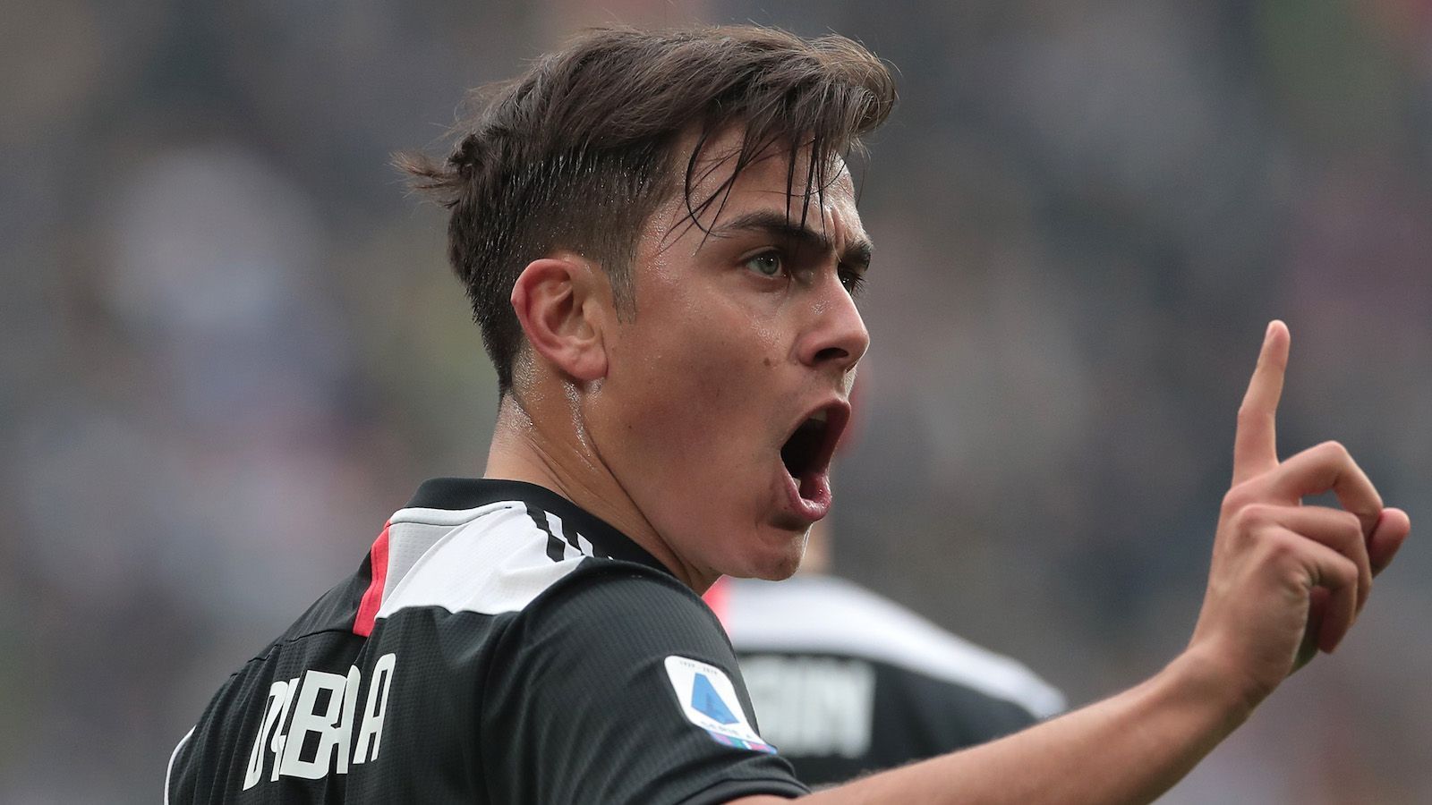 
                <strong>Paulo Dybala (Juventus Turin)</strong><br>
                Wer steckt hinter dem von Sportdirektor Hasan Salihamidzics angekündigten "internationalem Star", der im Sommer nach München wechseln soll? Möglicherweise Paulo Dybala. Zumindest vermeldet die italienische Zeitung "Tuttosport", dass der FC Bayern ein Angebot für den 26-Jährigen abgeben will. 
              