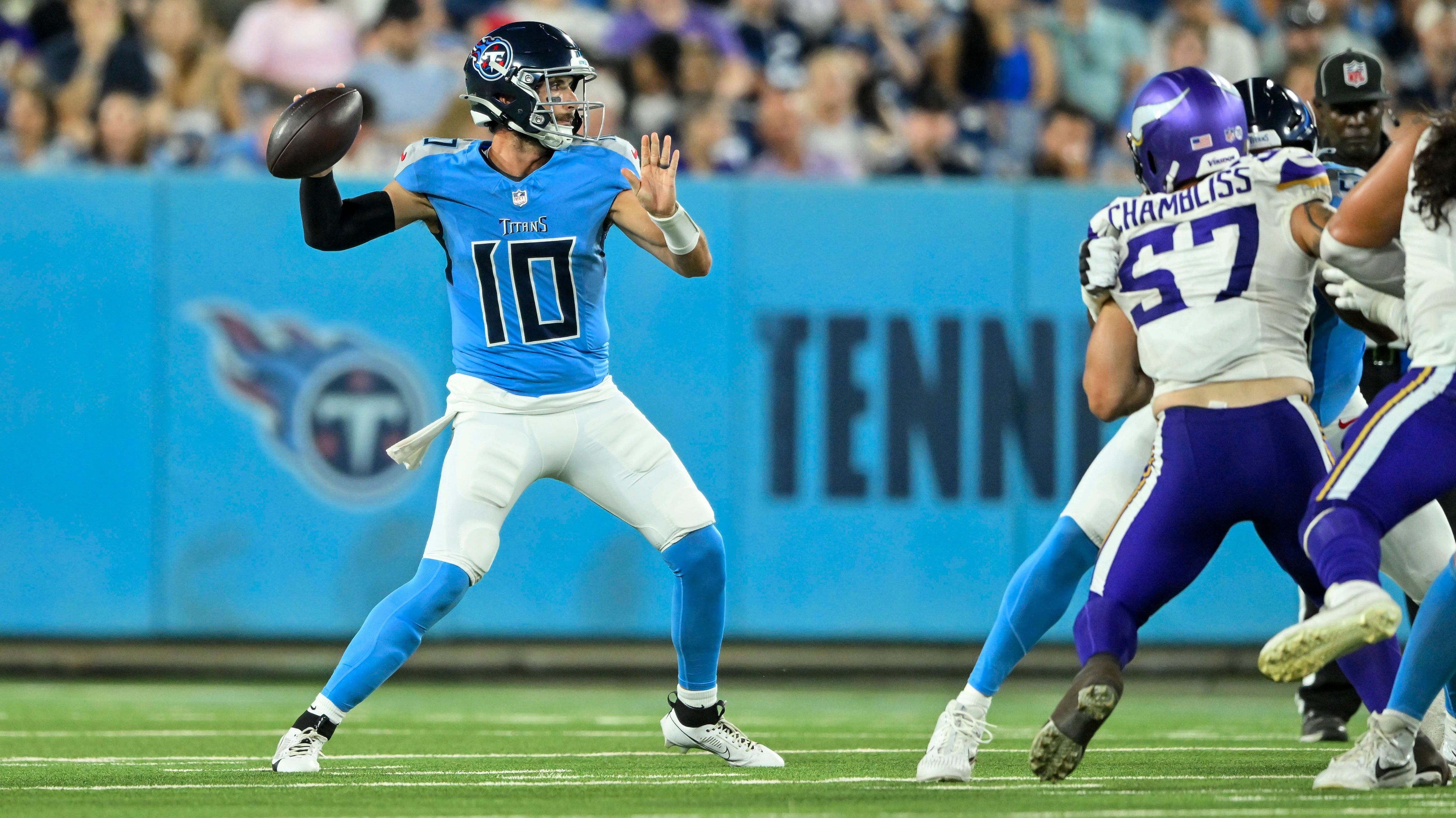 <strong>Brandon Allen (Tennessee Titans)<br>Alter:</strong>&nbsp;32<br><strong>Draftpick:</strong> 201 im Jahr 2016<br><strong>Jahresgehalt 2025:</strong>&nbsp;1,19 Millionen Dollar<br><strong>Beste Saison:</strong> 2020 bei den Cincinnati Bengals mit 925 Passing Yards, 27 Rushing Yards, 5 Touchdowns und 4 Interceptions in 5 Spielen