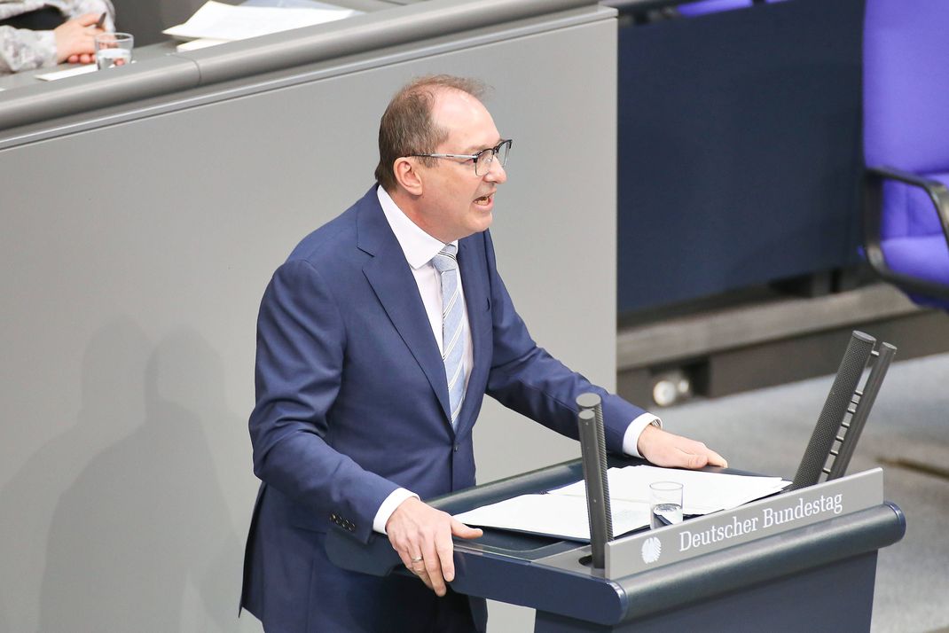 Innenminister Alexander Dobrindt (CSU) wird zum Innenetat Stellung nehmen. (Symbolbild)