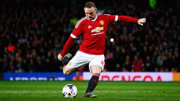 
                <strong>Wayne Rooney</strong><br>
                Sturm: Wayne Rooney. Auch wenn der Stürmer derzeitig nicht den besten Torriecher hat, glaubt Ronaldinho an das Können des besten englischen Torschützen. 
              