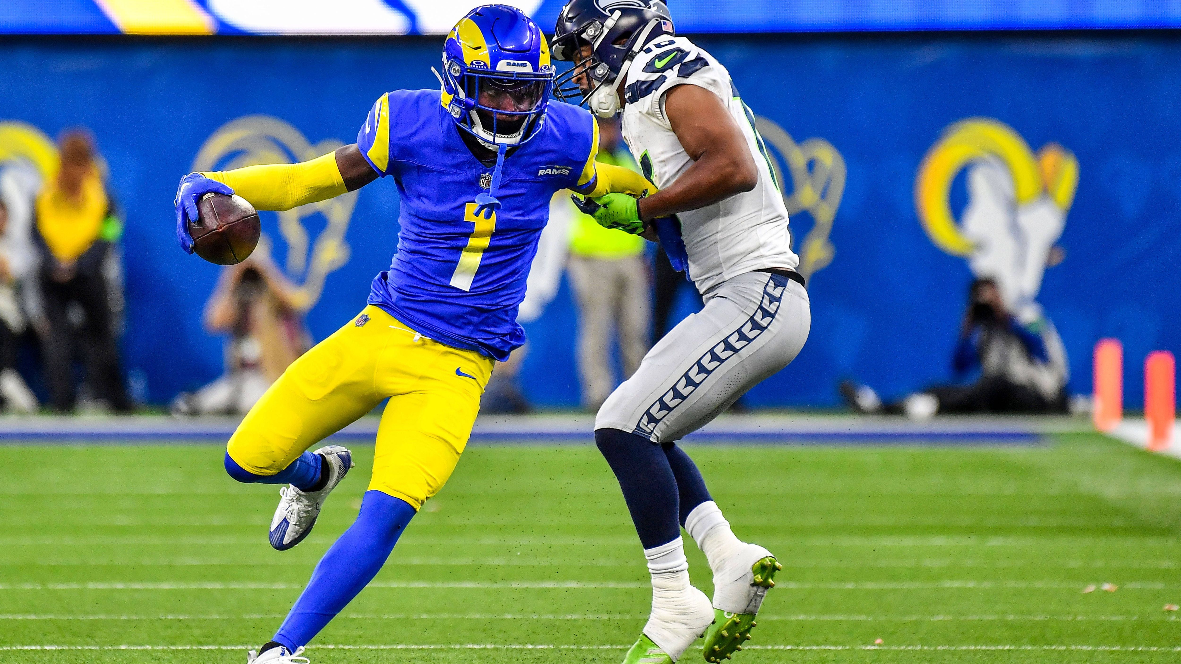 <strong>Los Angeles Rams<br></strong>Der vielversprechende Running Back Kyren Williams ist zurück im Kader, Cooper Kupp dürfte am Wochenende ebenfalls zum Einsatz kommen. Vielleicht haben die Rams den richtigen Mix aus erfahrenen Stars und hungrigen Youngstern, um im Playoff-Rennen einige Nadelstiche zu setzen.