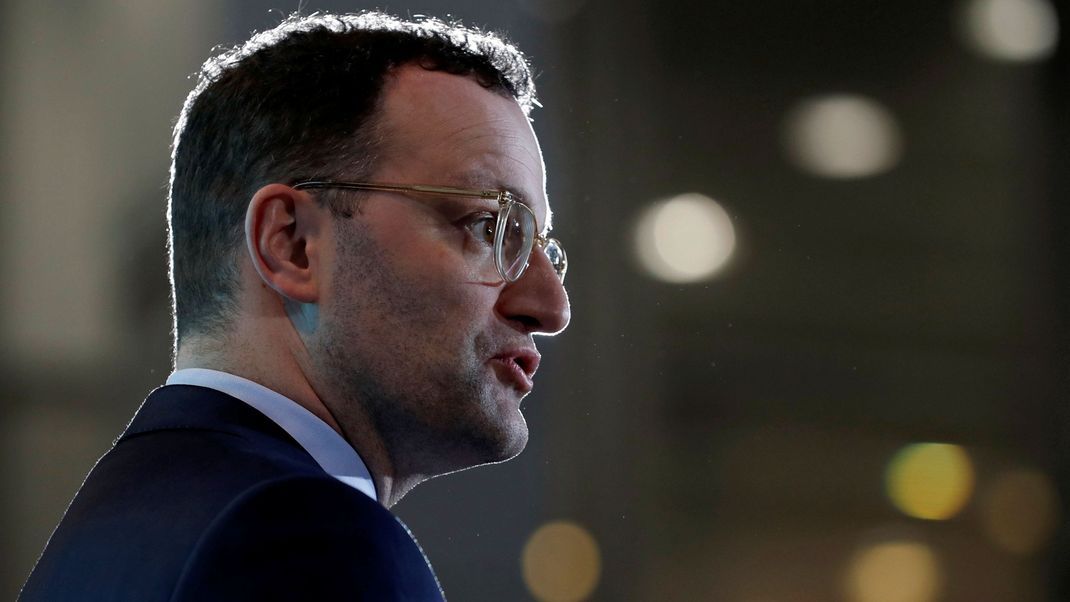 Spahn höchst unzufrieden: Nennt Regierung "Blockade-Koalition".