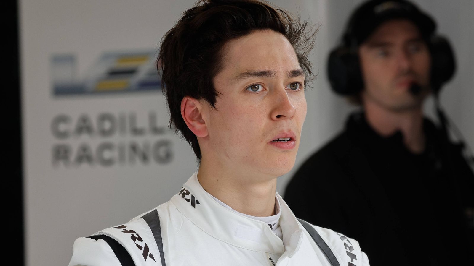 
                <strong>Jack Aitken (Emil Frey Racing)</strong><br>
                Mit Jack Aitken begrüßt die DTM einen Piloten mit Formel-1-Erfahrung: 2020 in Bahrain ersetzte der 27-Jährige bei Williams den verhinderten Stammpiloten George Russell. 2022 verhalf der Brite Emil Frey Racing zum Gewinn der Team-Meisterschaft im ADAC GT Masters.
              