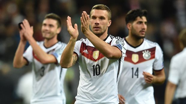 
                <strong>Lukas Podolski</strong><br>
                Platz 3: Lukas Podolski. 49 Tore, 130 Spiele, Tore/Spiel: 0,376
              