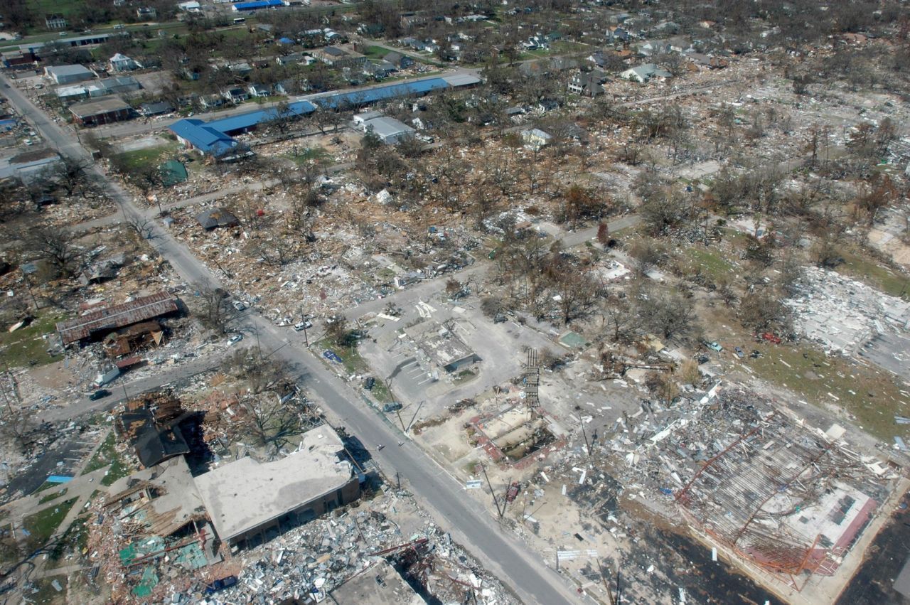 125 Milliarden Dollar (etwa 114,3 Milliarden Euro) Schaden richtete der Hurrikan Katrina 2005 in Amerika an. Laut dem Versicherer Munich Re der teuerste Sturm der Geschichte.