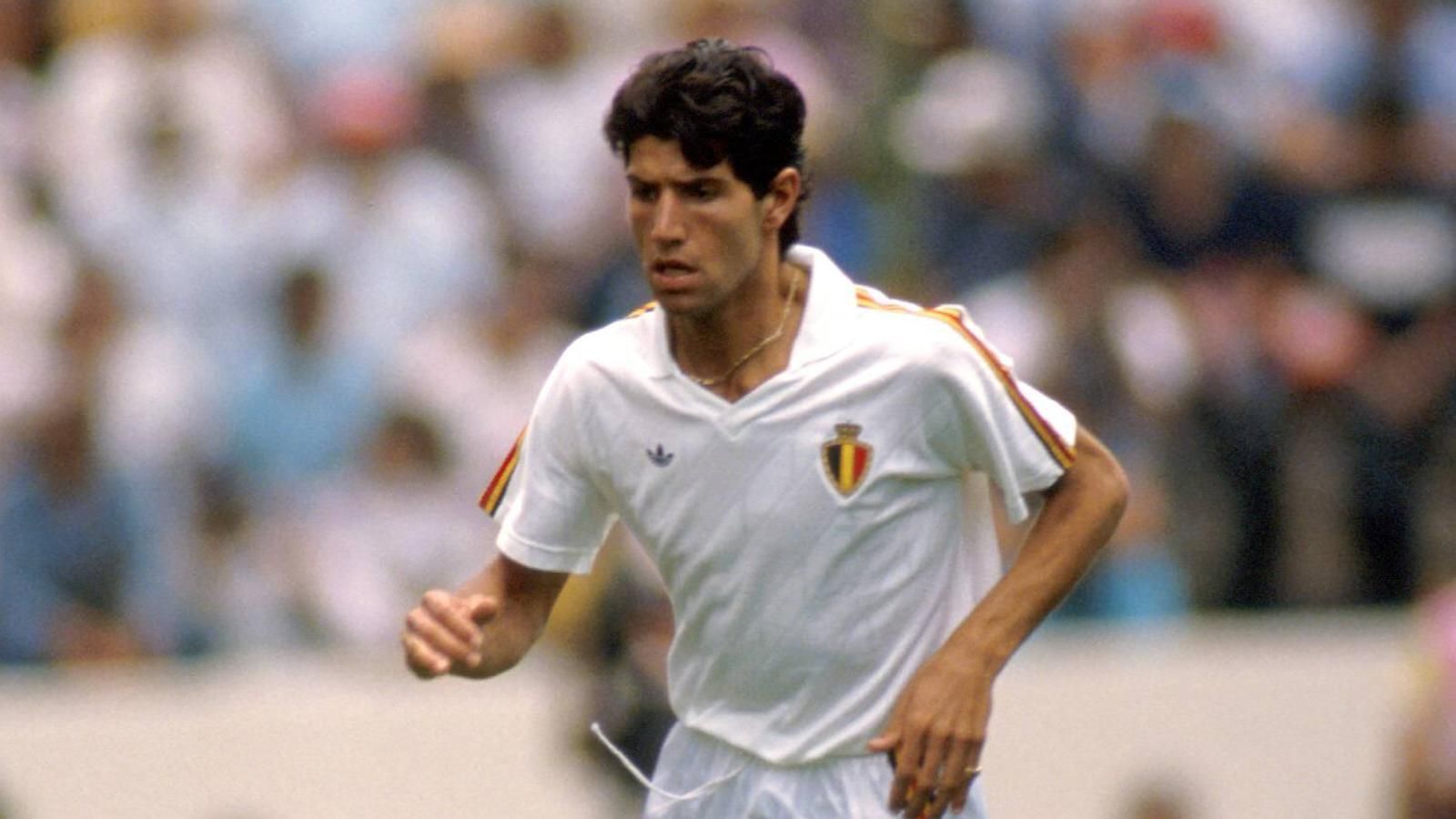 
                <strong>Enzo Scifo (Belgien)</strong><br>
                WM 1986 in Mexiko
              