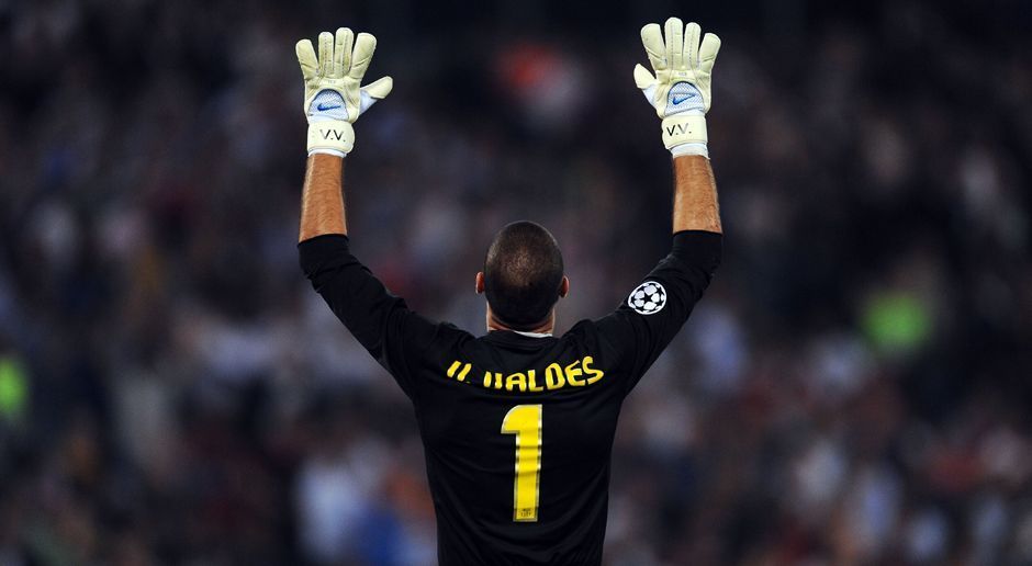 
                <strong>Victor Valdes (Saison 2008/2009)</strong><br>
                Platz 8: Victor Valdes (Saison 2008/2009) mit dem FC Barcelona. In zwölf Spielen kassiert der Keeper der Katalanen zehn Treffer (Quote von 0,83). Im Endspiel kommt kein Tor dazu, Valdes bleibt in der Saison ungeschlagen. 
              