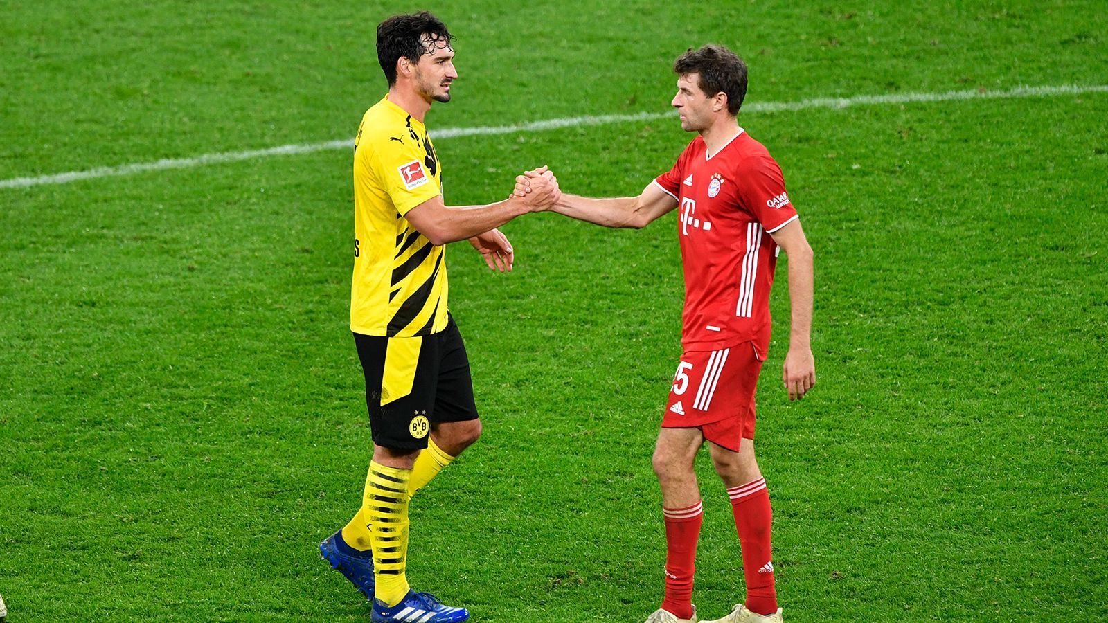 
                <strong>Beide in Königsklasse raus - aber mit tollem Saisonendspurt</strong><br>
                Sowohl Müller als auch Hummels fliegen im Viertelfinale der Champions League raus, zeigen aber gute Leistungen. Der Endspurt in der Bundesliga-Saison läuft für beide absolut nach Plan. Der BVB erreicht mit einem starken Hummels doch noch die Champions League, Müller und die Bayern spielen ebenfalls ein starkes Saisonende. 
              