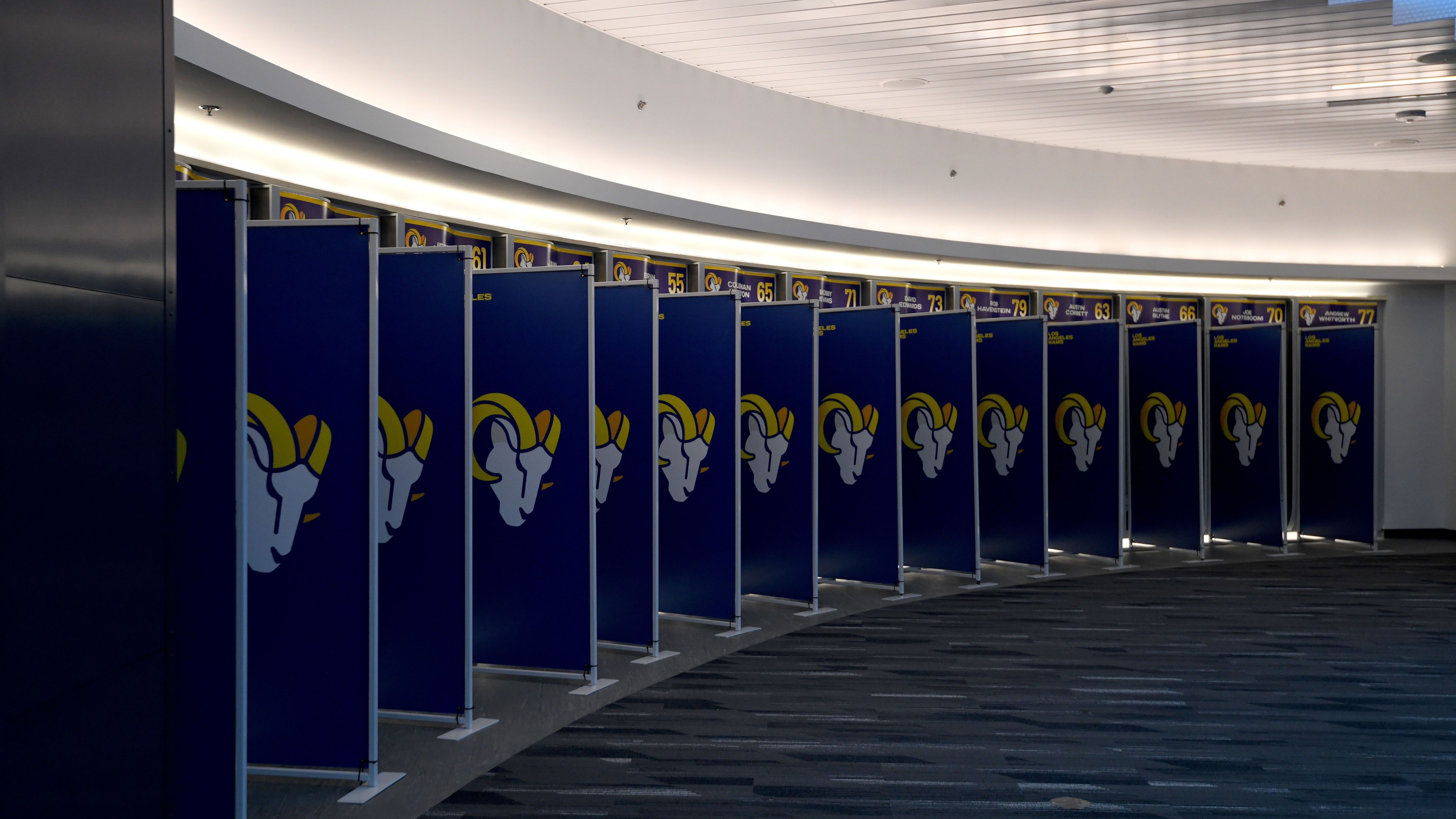 <strong>Los Angeles Rams</strong><br>Locker Room: D+<br>Training Room: C-