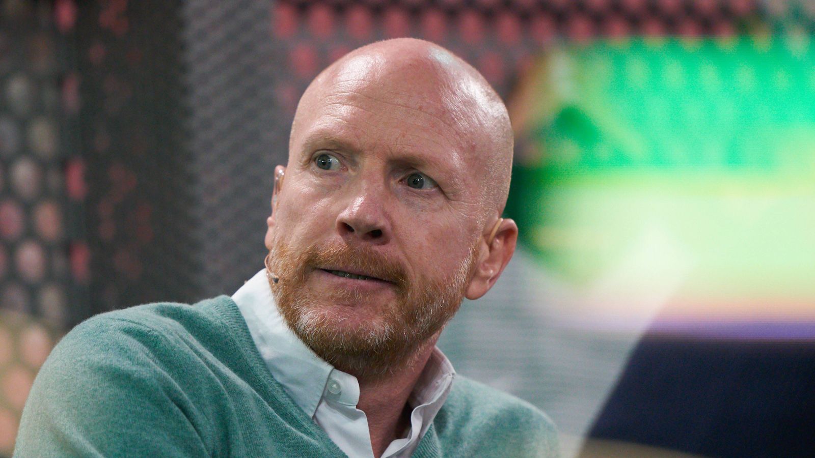 
                <strong>6. Dem BVB fehlen das Sieger-Gen und die Orientierung </strong><br>
                Matthias Sammer, der als externer Berater von Borussia Dortmund fungiert, erklärte in der "Sport Bild", dass "Dortmund noch nicht so weit ist wie der FC Bayern. Dieses Gen, das Selbstverständnis, die Hierarchie, die Stabilität: Das ist die Kunst des Champions. Wir haben unser Können immer nur angedeutet. Die Mannschaft braucht Orientierung auf und neben dem Platz."
              