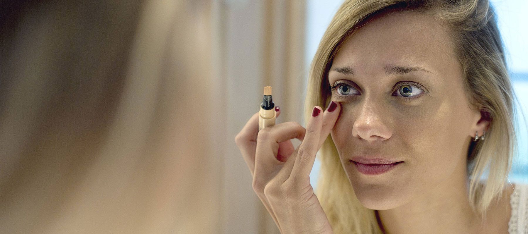 Concealer dunkle Augenringe abdecken mit dem Abdeckstift