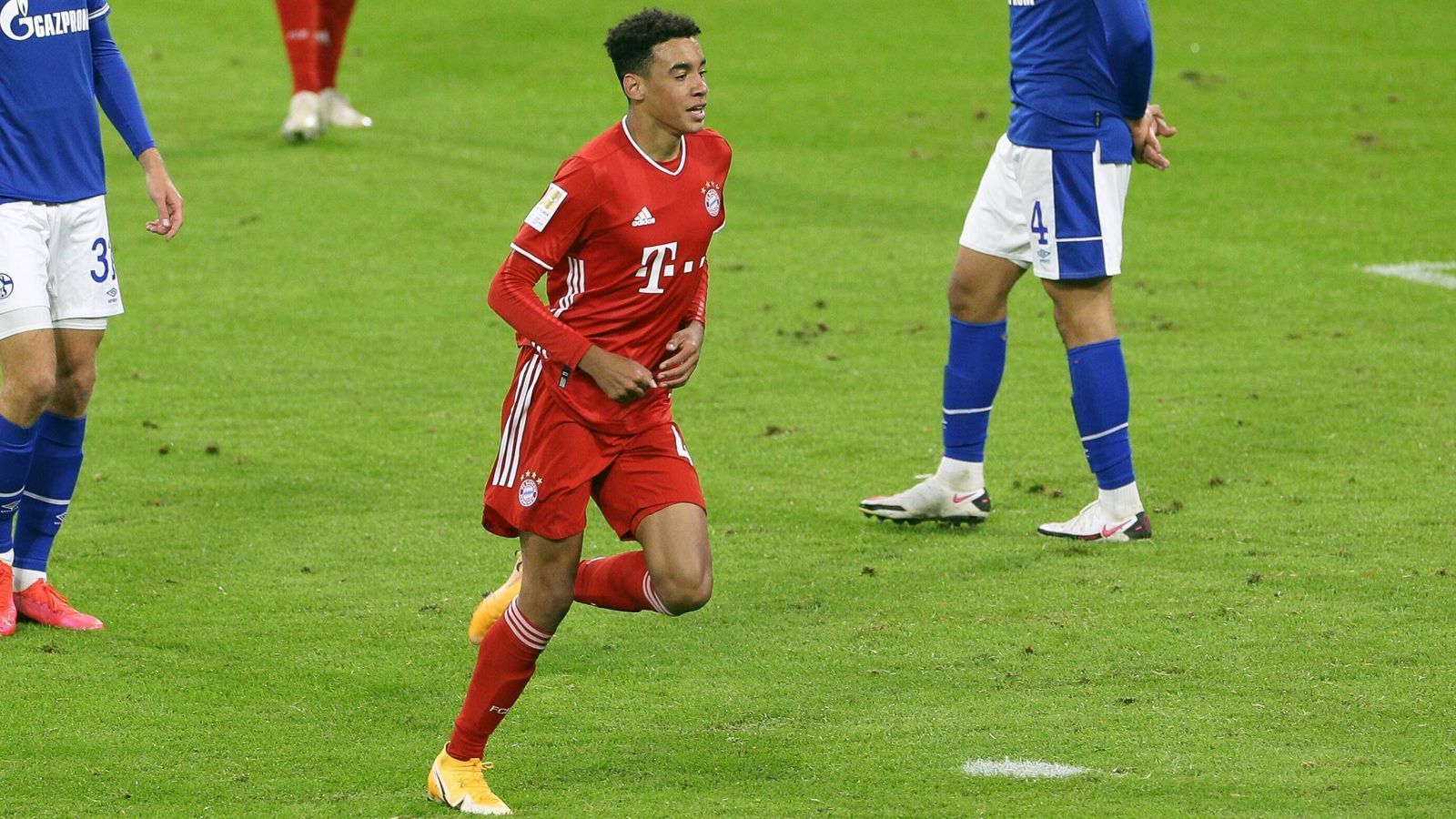 
                <strong>Platz 1 - Jamal Musiala</strong><br>
                Alter beim ersten Bundesliga-Tor für Bayern: 17 Jahre, sechs Monate, 23 TageBegegnung: FC Bayern München - FC Schalke 04 8:0 (18. September 2020)
              