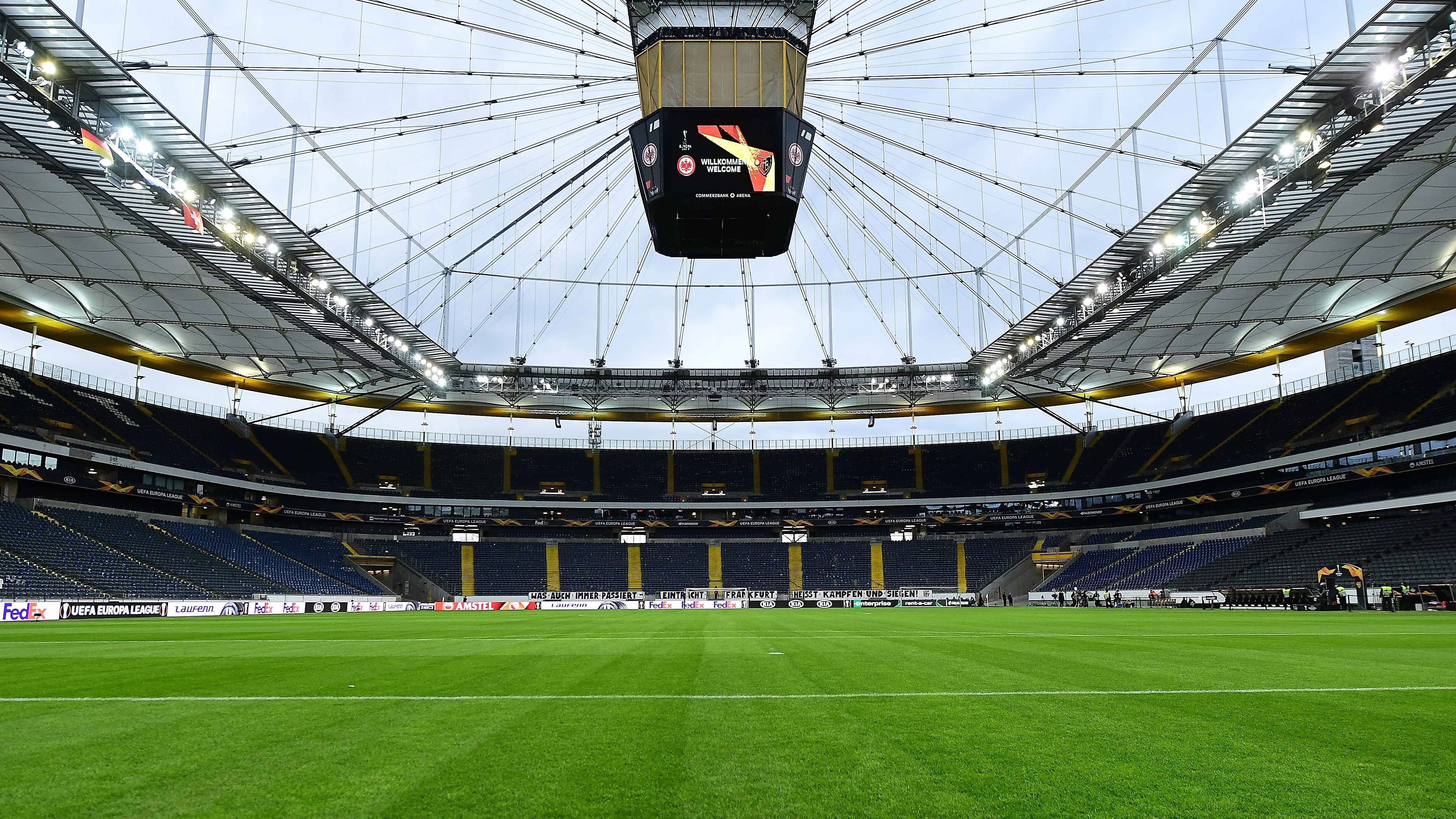 
                <strong>Commerzbank-Arena</strong><br>
                Verein: Eintracht FrankfurtErstes Spiel: 11.11.1945 (bis 2005 Waldstadion)
              