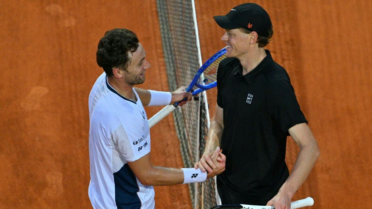 Zu gut: Ruud (l.) gratuliert Sinner