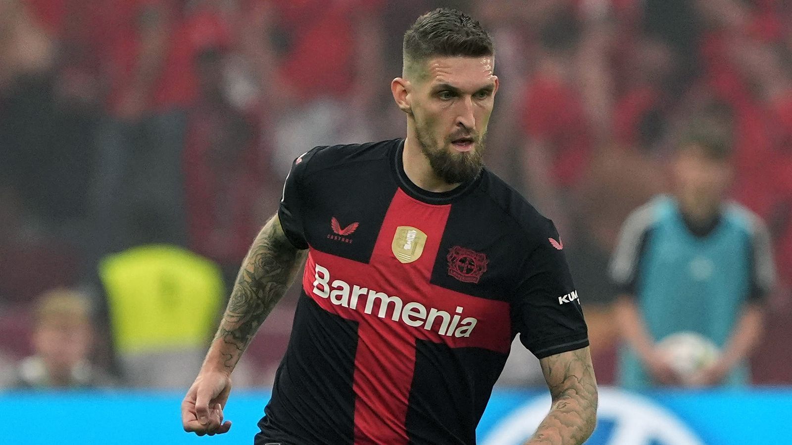 <strong>Robert Andrich (Bayer Leverkusen)</strong><br>Bleibt im ersten Durchgang größtenteils blass, ist aber auch selten in seiner Paradedisziplin als Abräumer gefordert. Leistet sich ein, zwei unnötige Ballverluste, findet dann aber besser in Spiel. Trotzdem manchmal zu unbeteiligt am Spielgeschehen. <strong><em>ran</em></strong>-Note: 4