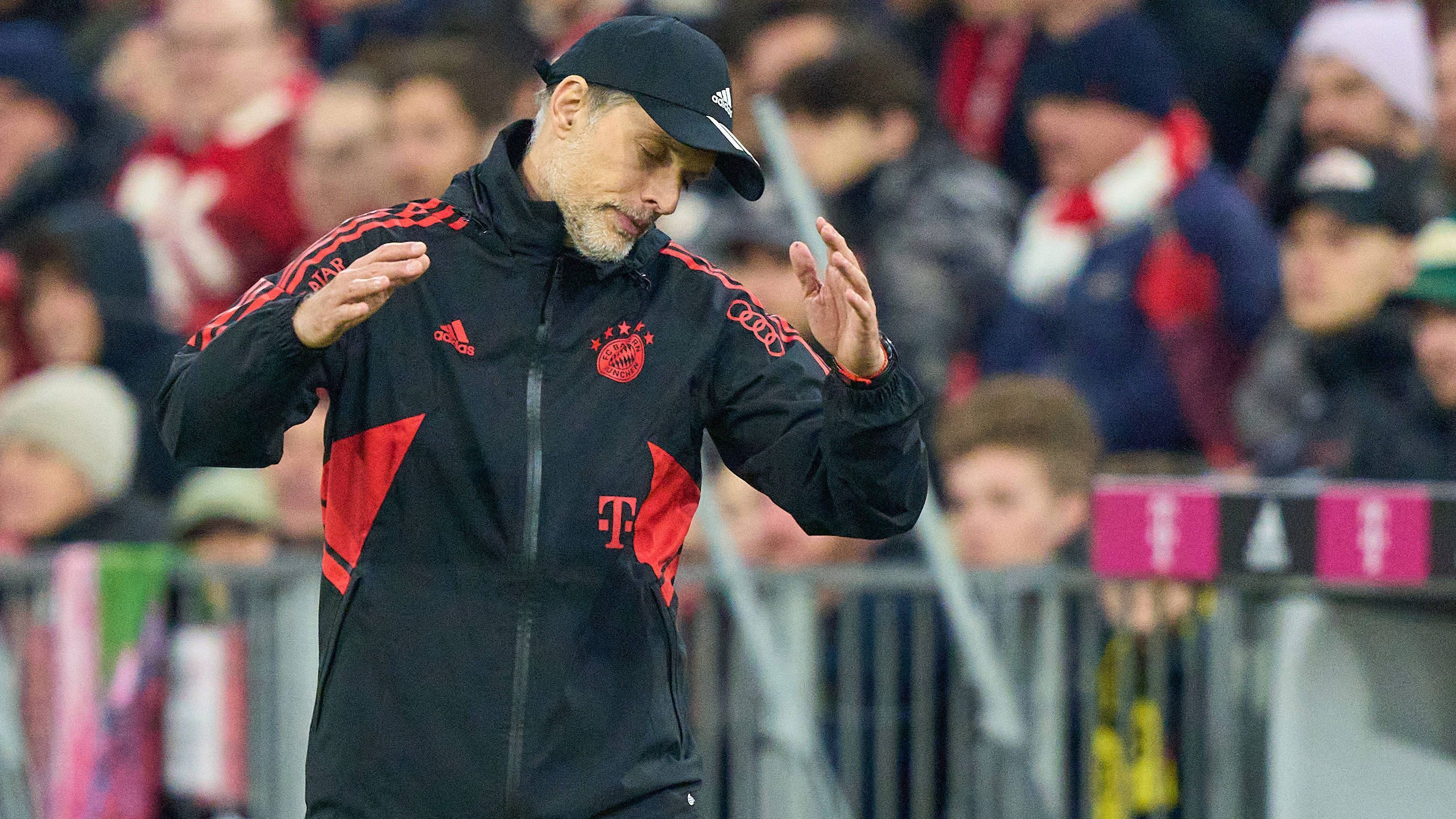 
                <strong>Tuchel beerbt Nagelsmann</strong><br>
                Thomas Tuchel wird umgehend Nachfolger Nagelsmanns und feiert beim 4:2-Sieg gegen den BVB direkt einen umjubelten Einstand. Danach geht es aber holprig weiter...
              