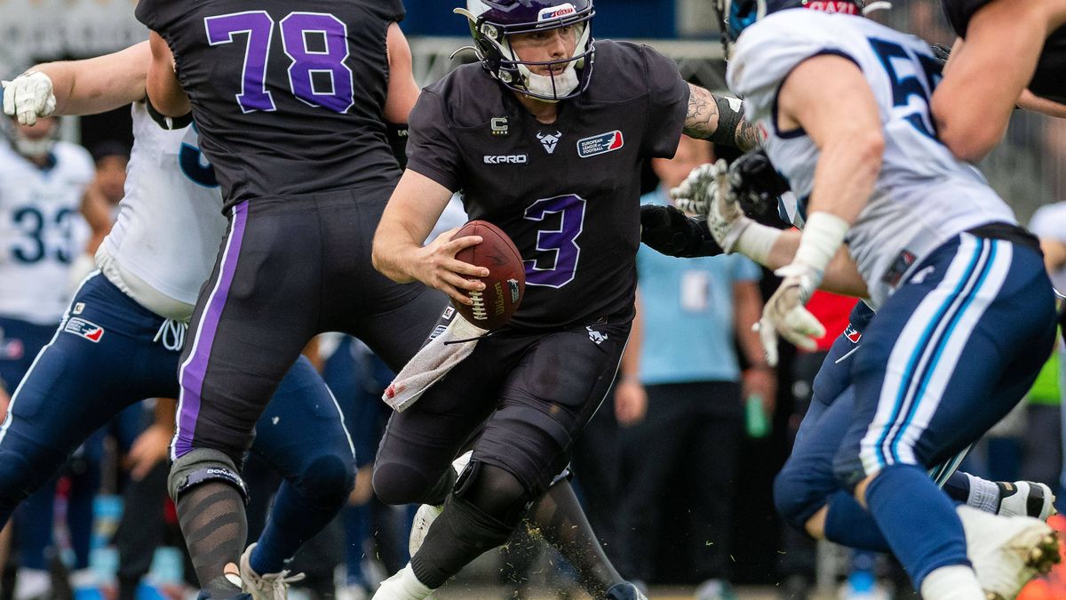 Ben Holmes (Vienna Vikings 3), Vienna Vikings vs. Nordic Storm, American Football, European League of Football, Playoffs, Semifinal, Saison 2025, 30.08.2025, Vienna Vikings vs. Nordic Storm, Americ...