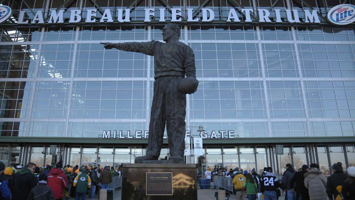 <strong>Geteilter Platz 1: Curly Lambeau - 29 Jahre</strong><br>
                • Green Bay Packers: 1920 bis 1949<br>• Spiele als Head Coach: 334