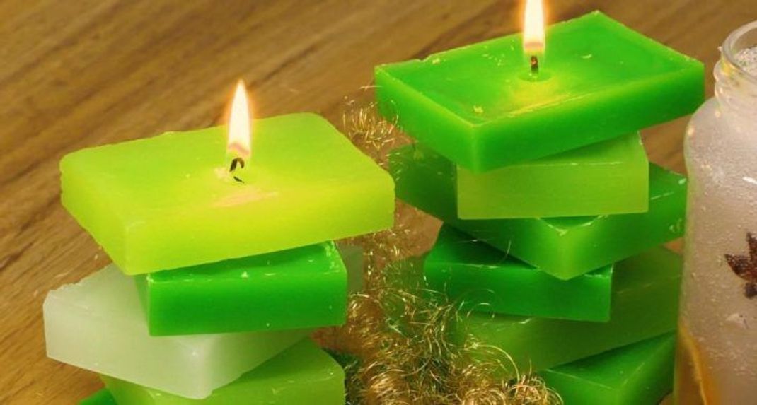Die verschiedenen Farben peppen die Layered Candles auf.