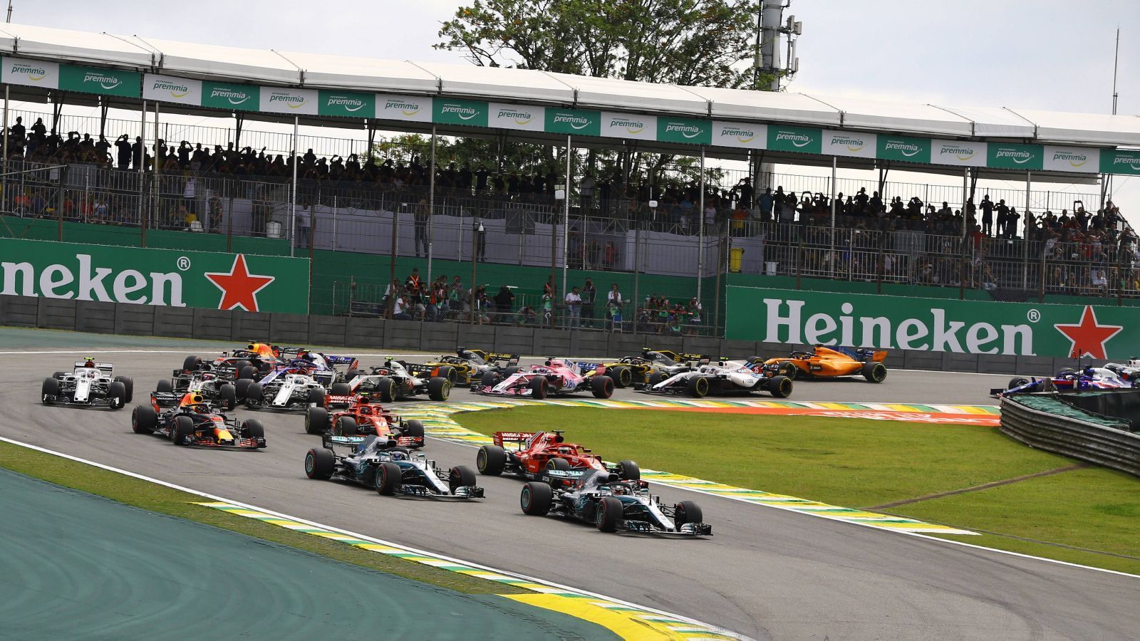 
                <strong>Autodromo Jose Carlos Pace (Brasilien)</strong><br>
                5. bis 7. November: 20. Grand-Prix-Wochenende in Sao Paolo (Brasilien)
              