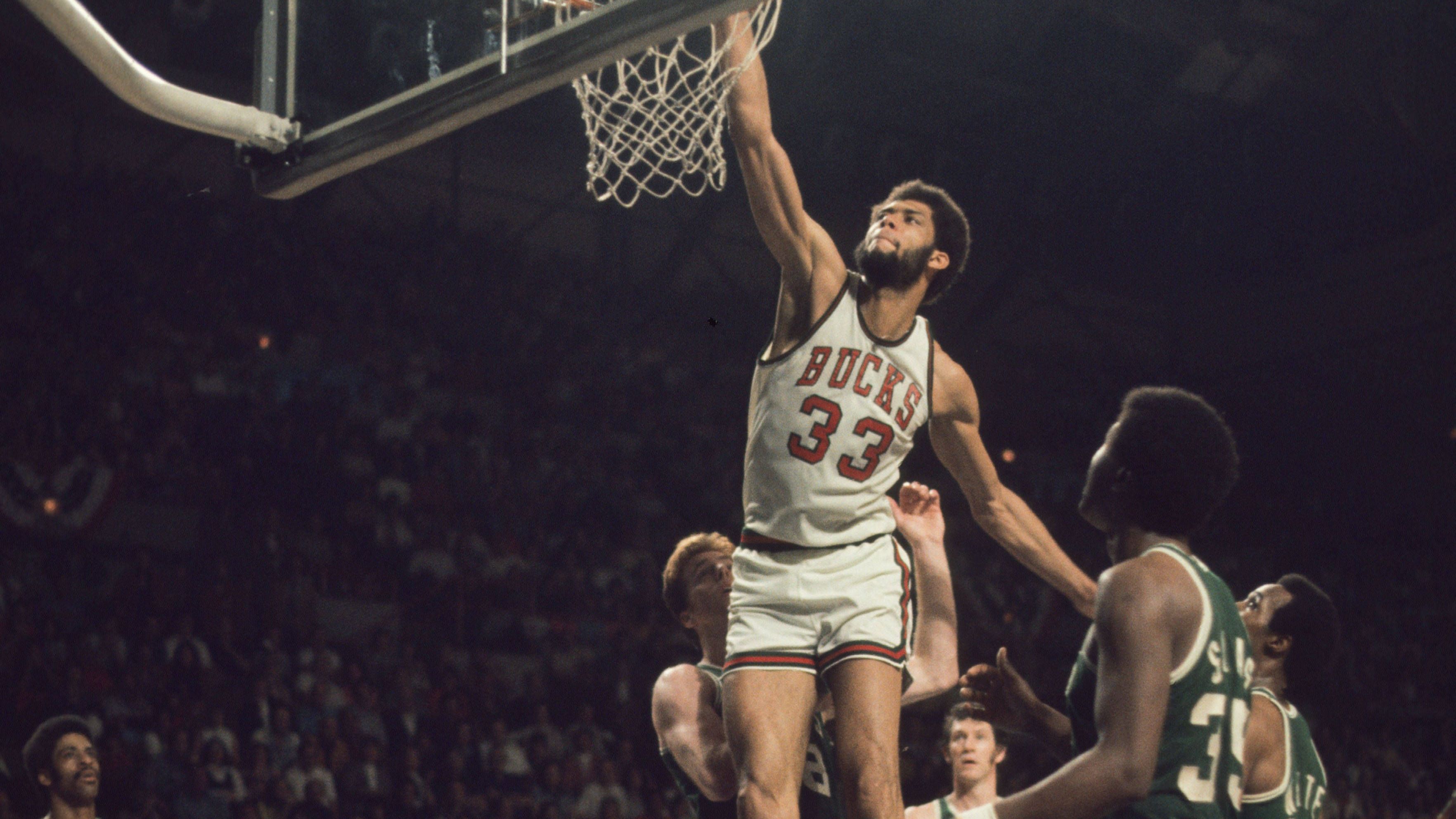 <strong>Celtics sind NBA-Champions</strong><br>Die Boston Celtics behielten in den NBA Finals nach sieben Spielen gegen die Milwaukee Bucks mit MVP Kareem Abdul-Jabbar die Oberhand. Damals gab es auch noch die ABA, die mit elf Teams parallel zur NBA ausgetragen wurde. Dort bejubelten die New York Nets mit Julius Erving ihre erste Meisterschaft.