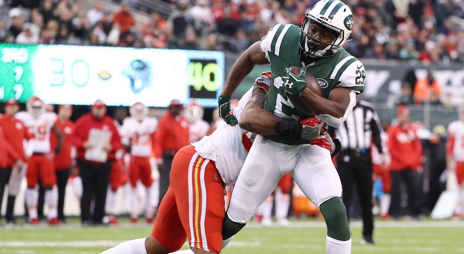 
                <strong>Rushing Offense: New York Jets</strong><br>
                Dass die Jets gegen die Chiefs am Ende als Sieger vom Platz gingen, lag vor allem am starken Laufspiel. Quarterback Josh McCown lief zweimal selbst in die Endzone. Bilal Powell steuerte einen weiteren Touchdown bei. Am Ende erzielten die Jets 157 Yards Raumgewinn über den Boden.Gesamtpunktzahl: 35
              