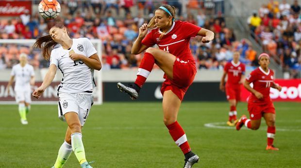 
                <strong>Shelina Zadorsky (Kanada)</strong><br>
                Schnellste Rote Karte im olympischen Fußballtrunier: Auch Beckies Teamkollegin Shelina Zadorsky stellt eine Bestmarke auf. Sie fliegt nach einer Notbremse gegen Michelle Heyman in der 19. Minute vom Platz. Trotz 71 Minuten Unterzahl gewinnt Kanada den Auftakt mit 2:0.
              