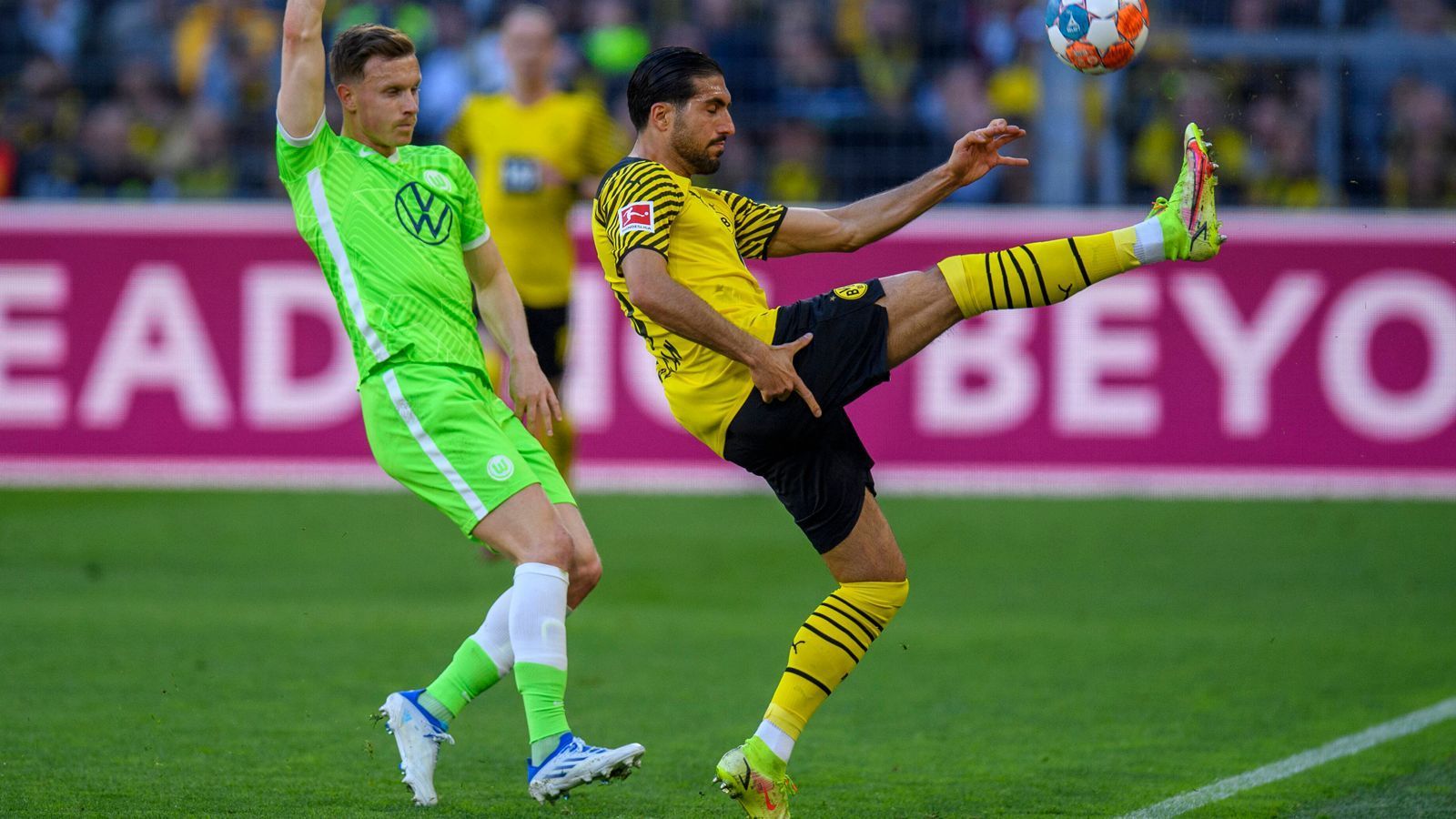 
                <strong>Emre Can</strong><br>
                Glänzt mit einem starken Antritt und kann Mitte der ersten Hälfte einen der wenigen Angriffe der Wölfe durch Nmecha stoppen. In der 35. Minute wird er auf dem Weg zum Tor der Gäste nicht angegriffen und lässt mit seinem Tor zum 4:0, einem Schuss ins lange Eck, VfL-Keeper Casteels richtig alt aussehen. ran-Note: 2
              