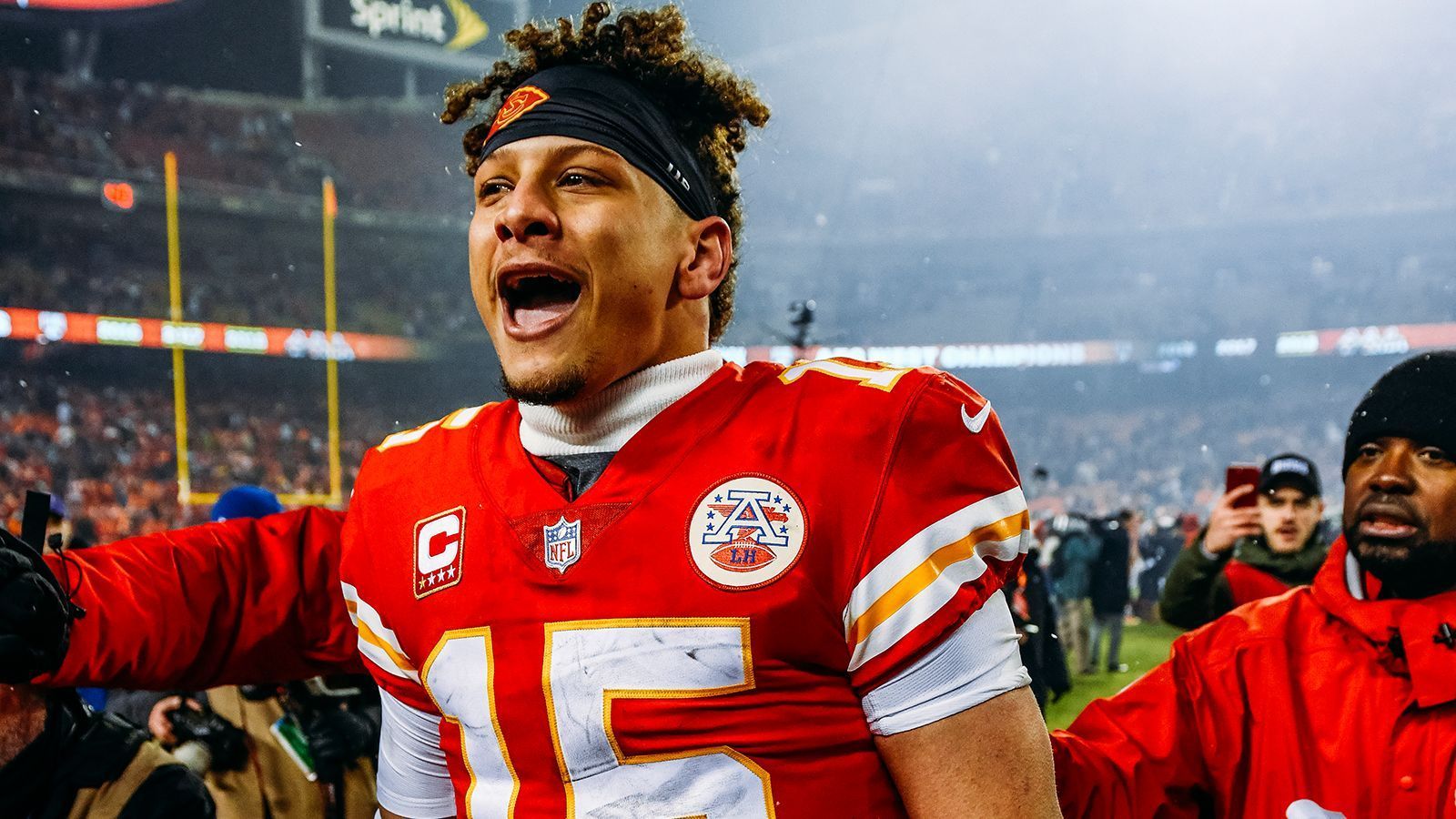 
                <strong>Patrick Mahomes (Kansas City Chiefs)</strong><br>
                Gesamtwertung: 97Position: Quarterback
              