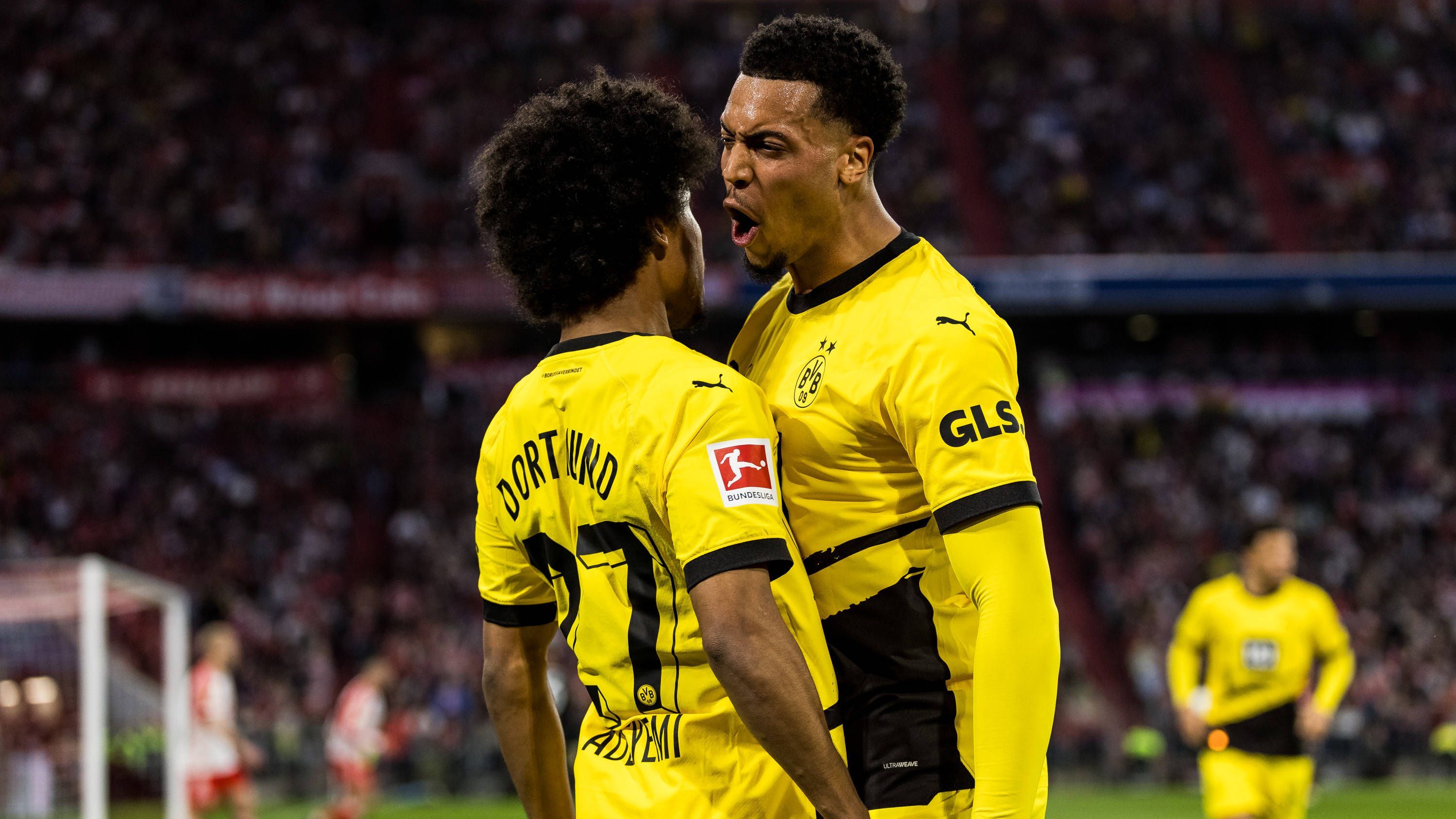 <strong>Felix Nmecha (Borussia Dortmund)</strong><br>Im ersten Startelfeinsatz seit Mitte November in der Mittelfeldzentrale neben Can. Stellt sich dort den Münchner Angriffen entgegen. Macht das solide. Vorne vergibt er die Monster-Chance auf das 2:0 (52.). Die Kraft reicht nicht für volle 90 Minuten, deswegen geht er nach 67 Minuten runter. <strong><em>ran</em>-Note: 3</strong>