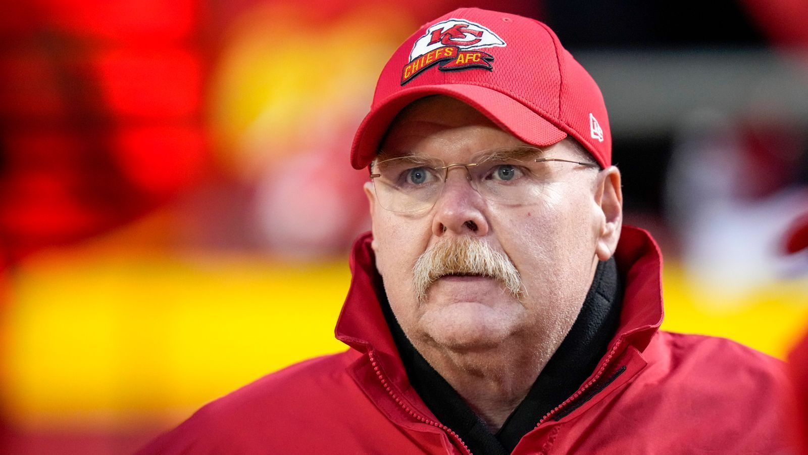 
                <strong>Andy Reid</strong><br>
                Andrew Walter Reid (Head Coach der Kansas City Chiefs)
              