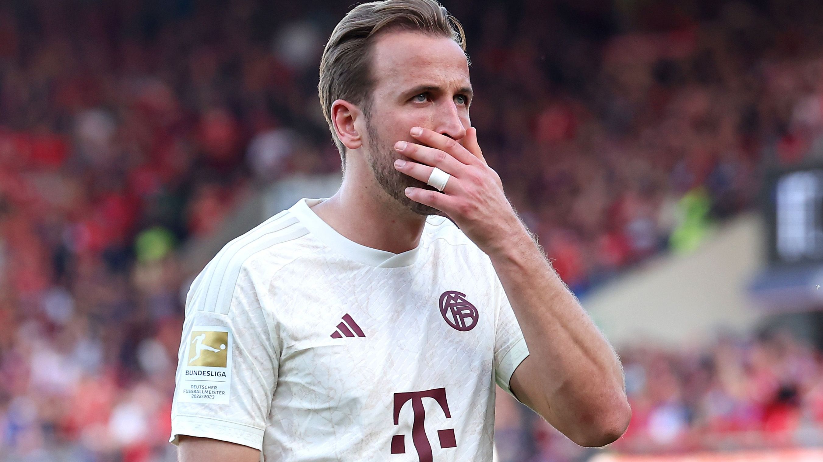 <strong>Harry Kane (10 Tage verletzt, 0 verpasste Spiele)</strong><br>Kane fiel zwar diese Saison für zehn Tage aus, da dieser Zeitraum in eine Länderspielpause fiel, hatten die Bayern dadurch aber keine Nachteile. Ansonsten fällt auf: Der Engländer ist ein Dauerbrenner! Zuletzt war er vor seiner jüngsten Sprunggelenksverletzung in der Saison 20/21 angeschlagen.